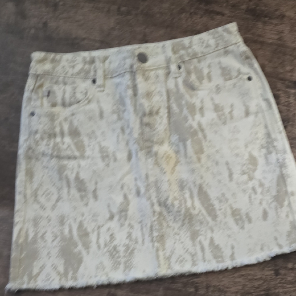 DEAR JOHN Cream Snakeskin Pattern Mini Skirt Sz 26 / 2
